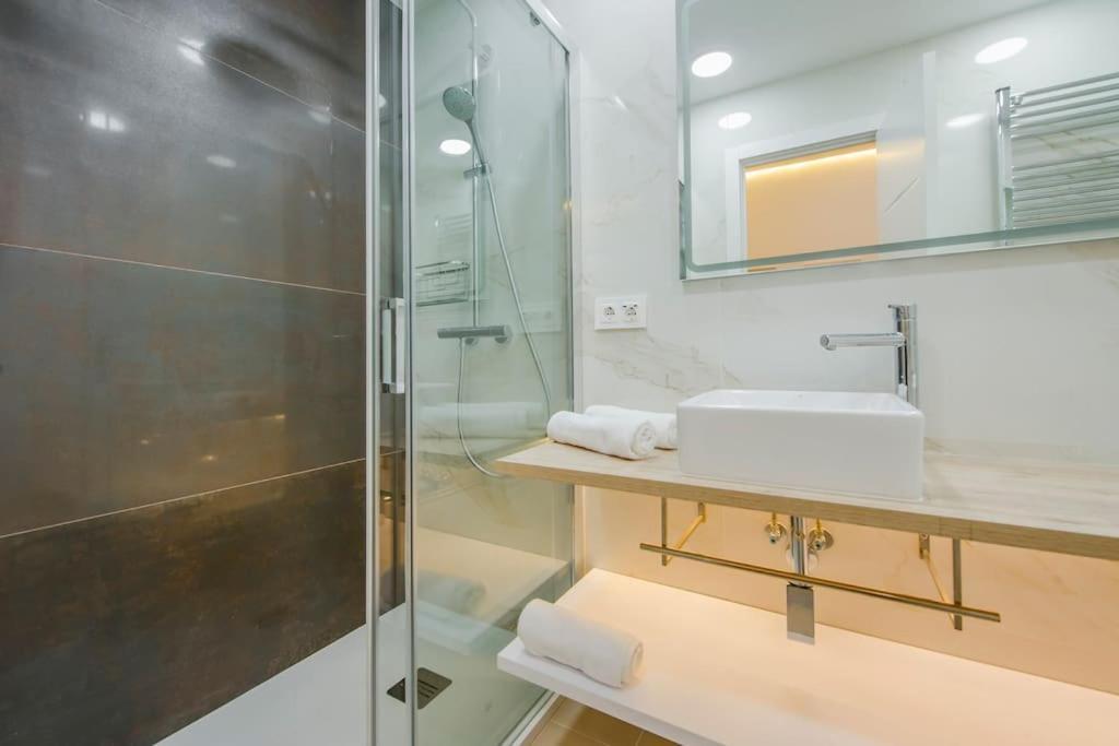 Suara Apartamentos 2 Madrid Exteriér fotografie