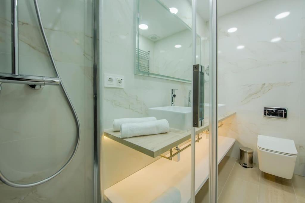 Suara Apartamentos 2 Madrid Exteriér fotografie